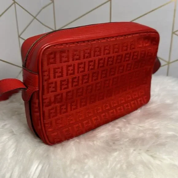 💯Authentic Fendi Crossbody Bag🍀